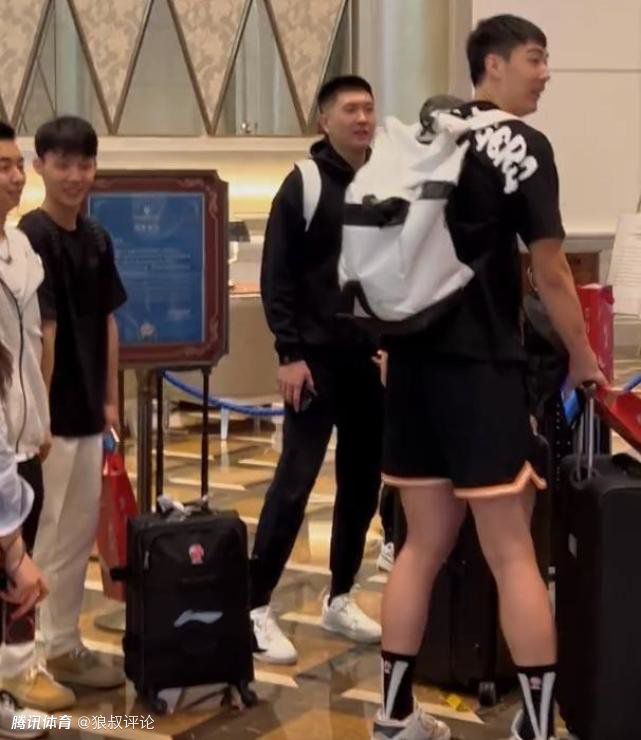 办公室秘书黑色丝袜啪啪